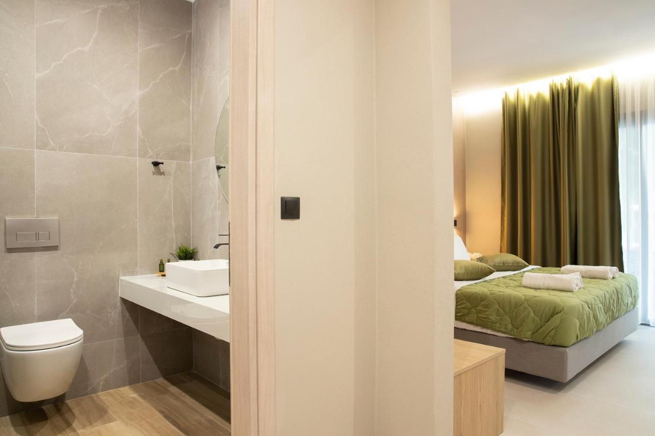 Olympus Suites 파랄리아 판탈레이모노스 외부 사진