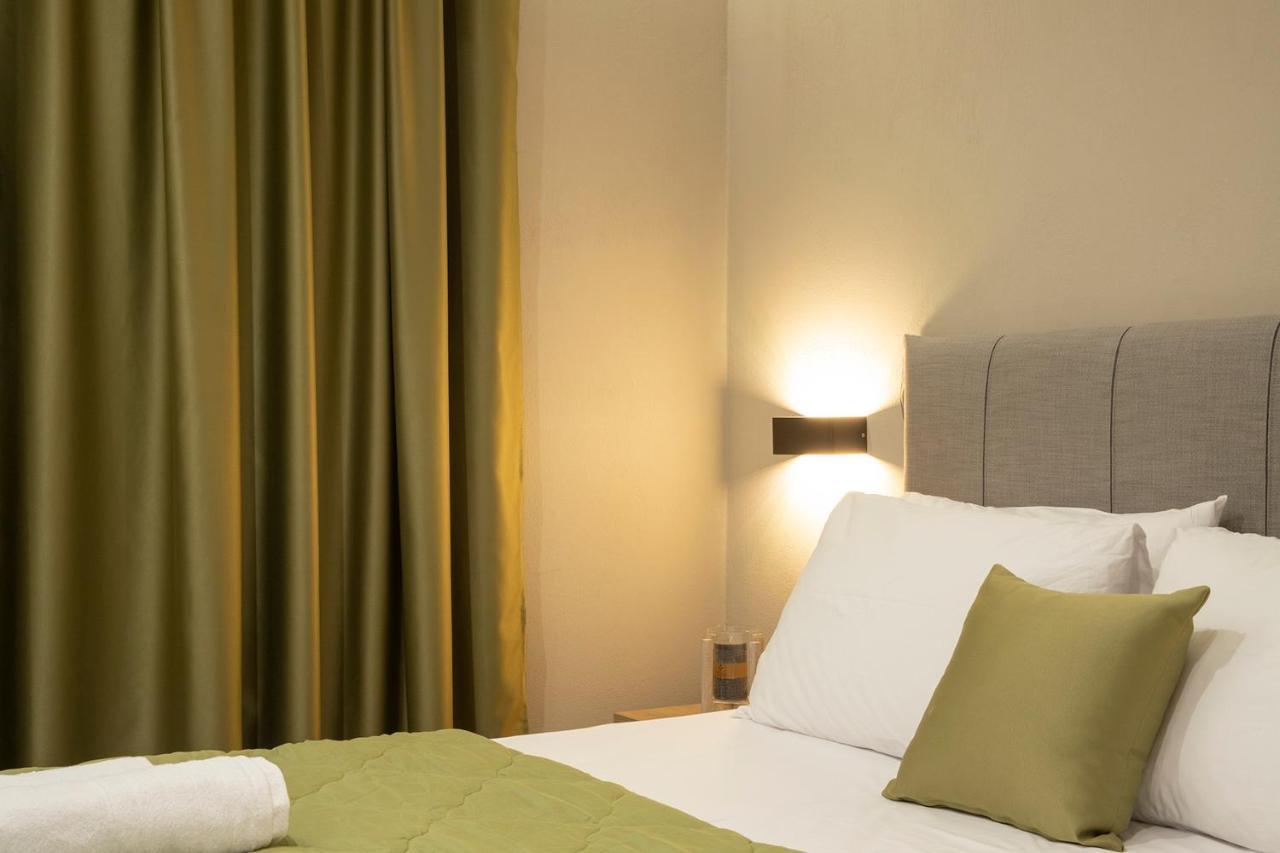 Olympus Suites 파랄리아 판탈레이모노스 외부 사진