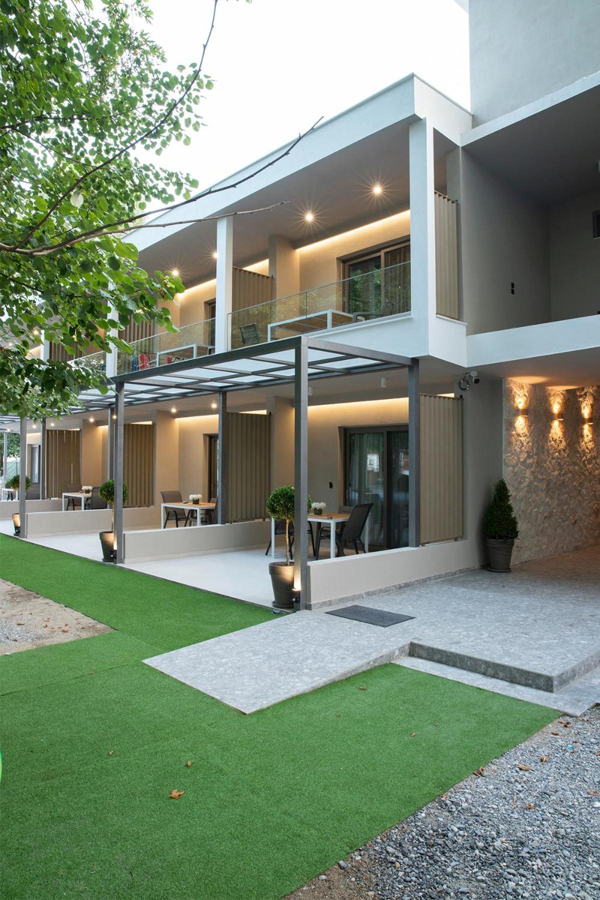 Olympus Suites 파랄리아 판탈레이모노스 외부 사진